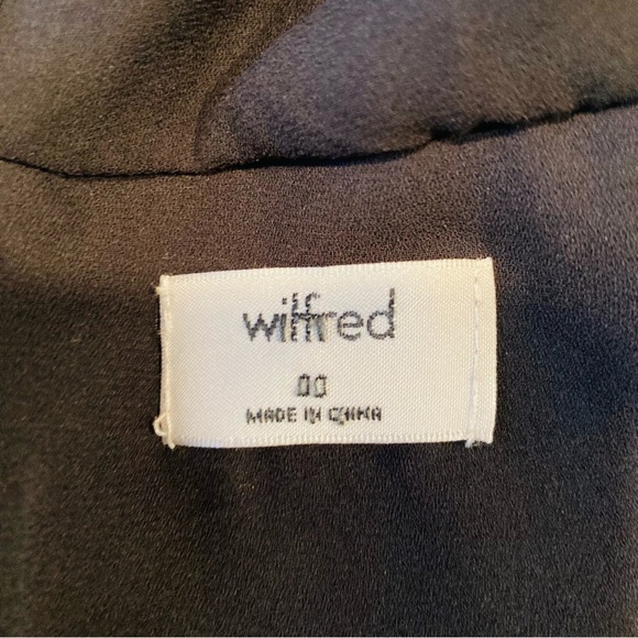 Wilfred Aubrey halter front deep v back black chiffon dress. Size 00 - Picture 5 of 8